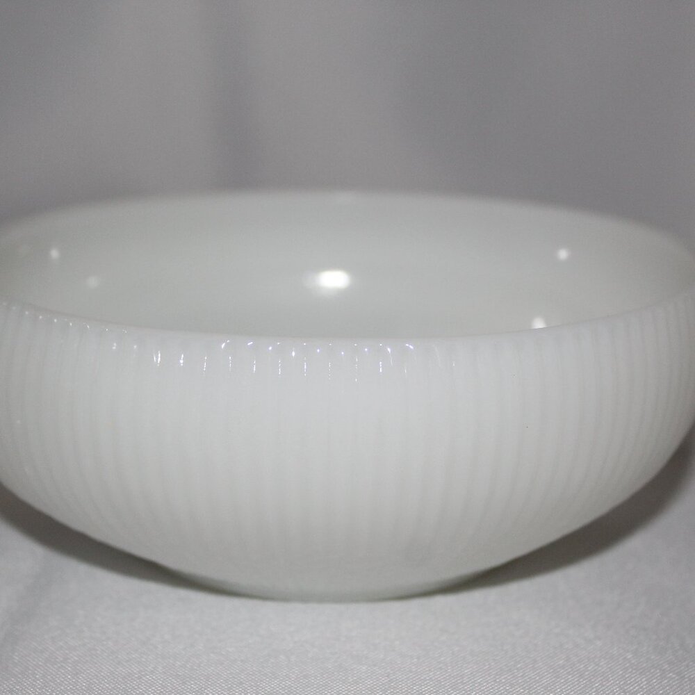Vintage Ribbed E.O. Brody & Co. Milk Glass Bowl - Picture 2 of 6